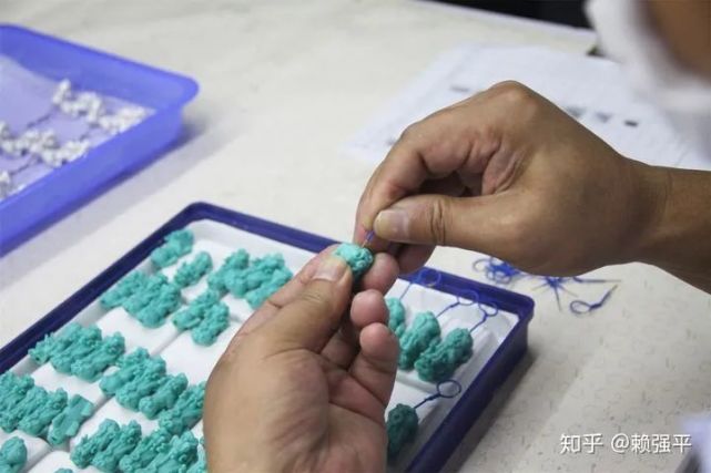 硬金首飾“黑內衣”的秘密