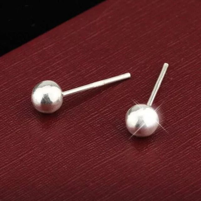 穿金不如戴銀!但女人只能戴軟銀,硬銀戴了會出大事?其實......