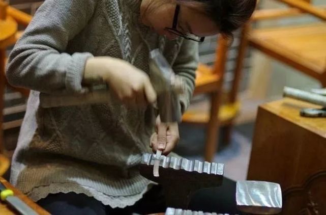 穿金不如戴銀!但女人只能戴軟銀,硬銀戴了會出大事?其實......