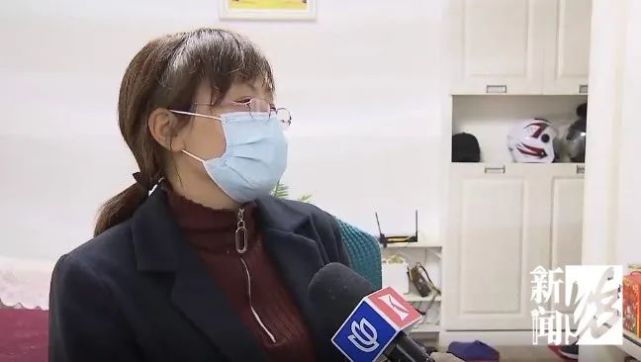 珠寶是塑料的、故事是編的！網紅直播靠賣慘虛假宣傳收割百萬粉絲...