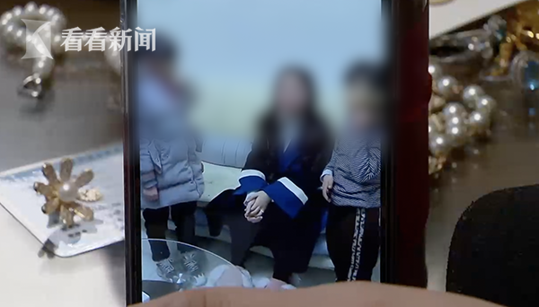 珠寶是塑料的、故事是編的！網紅直播靠賣慘虛假宣傳收割百萬粉絲...