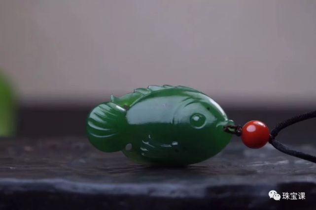 菠菜綠、鴨蛋青、蘋果綠...春日踏青裝備怎能少得了它！