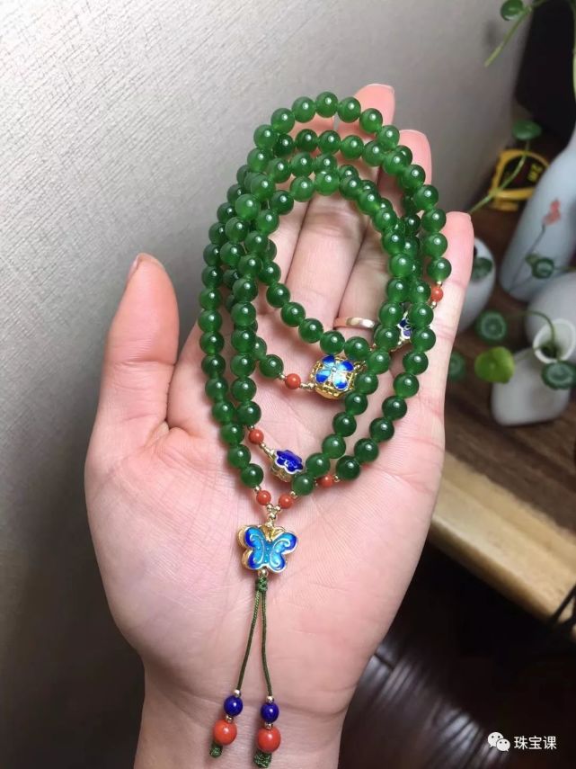 菠菜綠、鴨蛋青、蘋果綠...春日踏青裝備怎能少得了它！