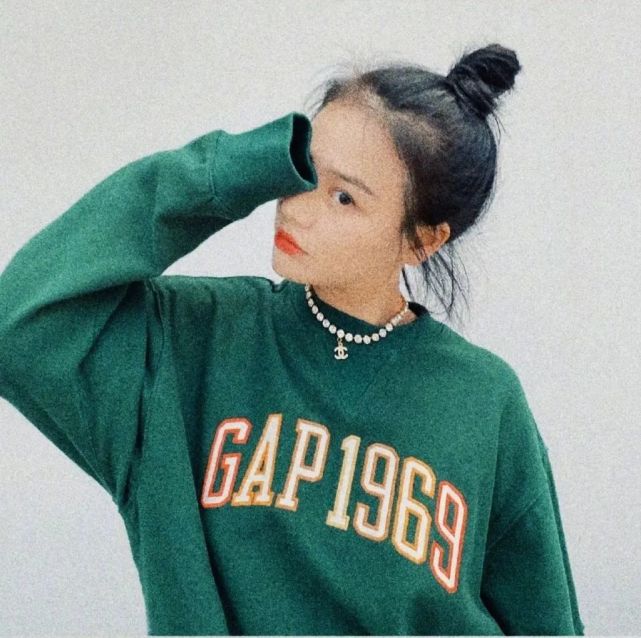 世界對胖女孩的惡意這么大？胖了就不能穿衣服戴珠寶嗎？