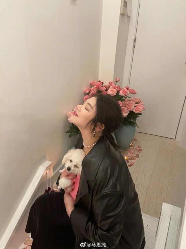 世界對胖女孩的惡意這么大？胖了就不能穿衣服戴珠寶嗎？
