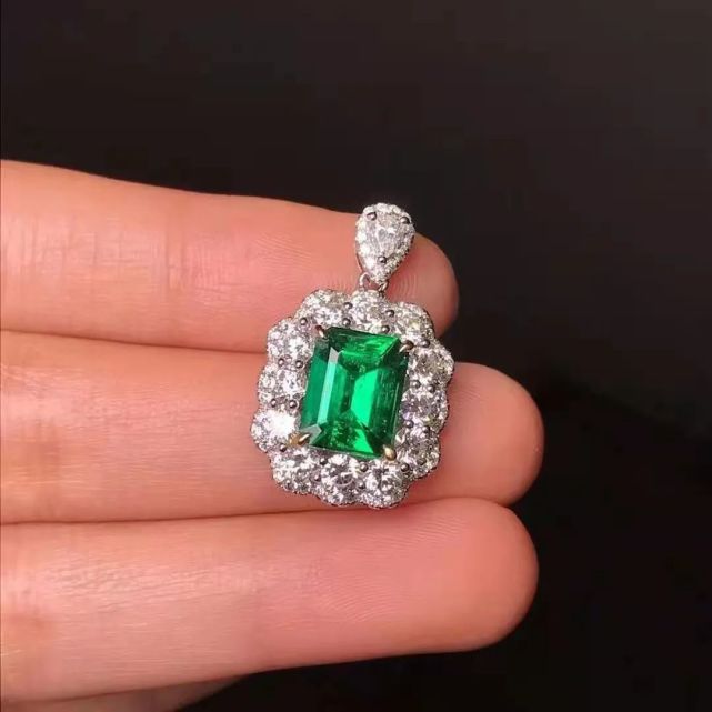 結婚紀念日汪小菲送大S鉆戒，不同年份各適合送什么？