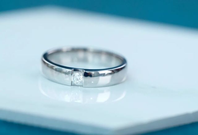 結婚紀念日汪小菲送大S鉆戒，不同年份各適合送什么？