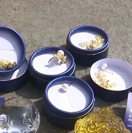 女子花14萬網購手鐲,卻收到塑料手串!平臺:只能退款90%