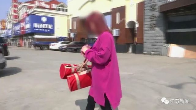 女子花14萬網購手鐲,卻收到塑料手串!平臺:只能退款90%