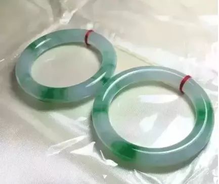你的玉鐲買虧了嗎?不玩虛的,手把手教你如何買最實惠、不被騙!(推薦收藏)