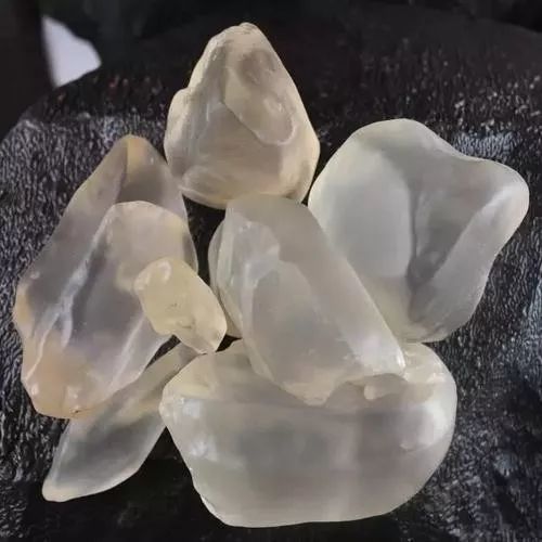 藍寶石|如何讓1克拉寶石顯大10倍?只要一招!這在珠寶圈早就不是秘密了……
