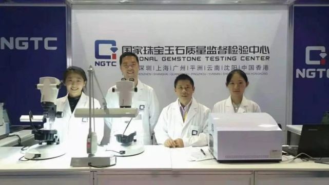 翡翠|8大翡翠真相:56萬玉鐲經鑒定只值5千元?每個套路都要你傾家蕩產!