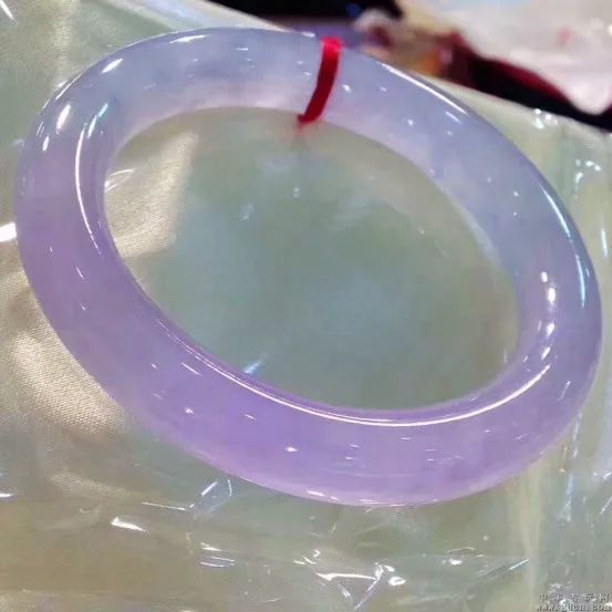 翡翠|翡翠的8個誤區:洗澡不能戴?只有緬甸產?原來這些年都被騙了……