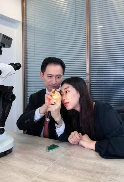 翡翠|翡翠的8個誤區:洗澡不能戴?只有緬甸產?原來這些年都被騙了……
