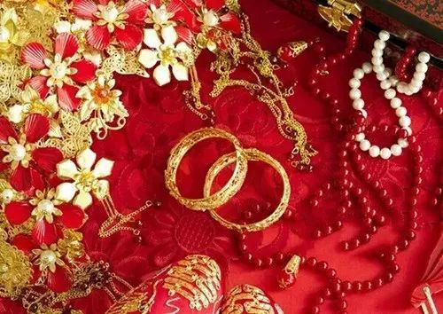 黃金價格天天漲,我為什么不能賣掉結婚時的三金五金?