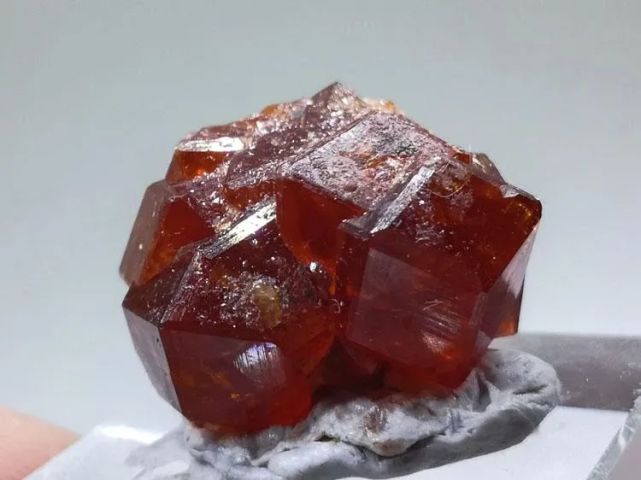 路上撿到好看的石頭,萬一是寶石呢?
