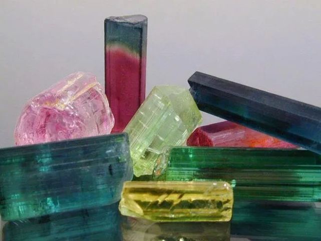 路上撿到好看的石頭,萬一是寶石呢?
