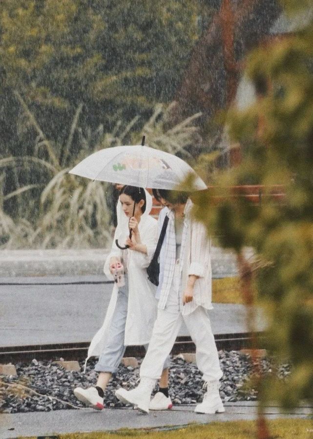 二公主姚安娜和丁真綜藝首秀《中餐廳》,一起來看路透!
