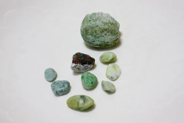 新發現的俄羅斯玻璃種?你看看值錢嗎?