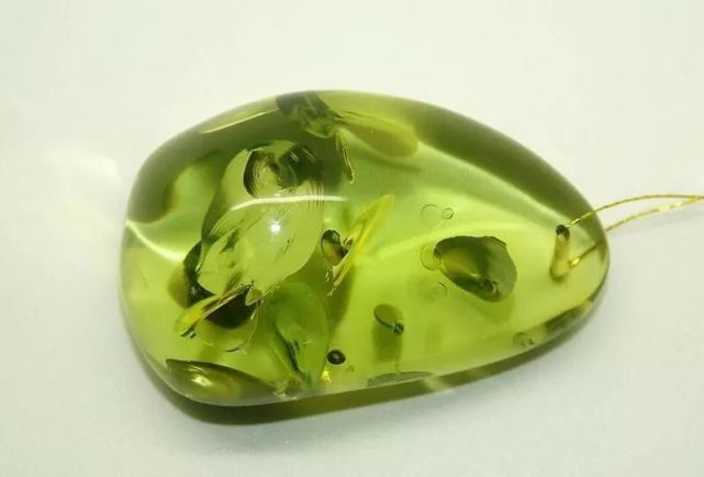 琥珀蜜蠟大全!雞油黃、金絞蜜、白花蜜..以后不會買錯了!
