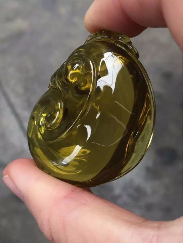 琥珀蜜蠟大全!雞油黃、金絞蜜、白花蜜..以后不會買錯了!