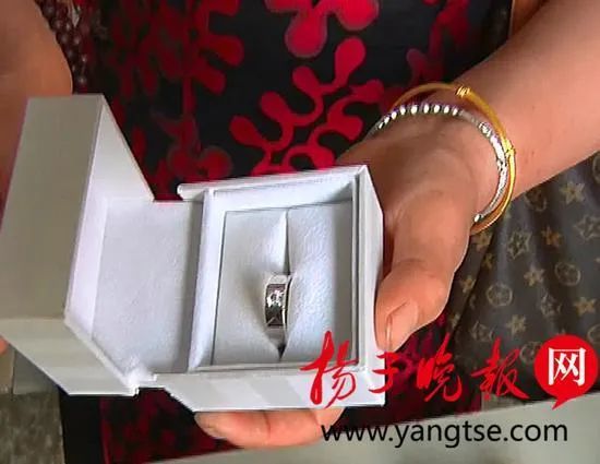 婚禮當天要戴假戒指?這種說法你們那里有嗎?