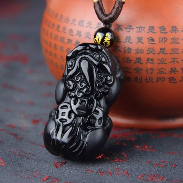 淘寶上買東西被判刑？珠寶里的“一紅二黑三白”千萬不能碰