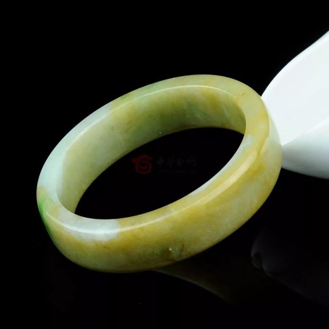 你有你的貴妃鐲,我有我的美人鐲!玉鐲款式竟這么多,安排!