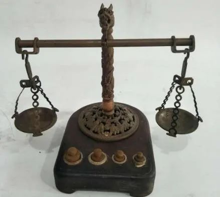 明明眼睜睜盯著，42克的金鐲子竟被偷走了20克