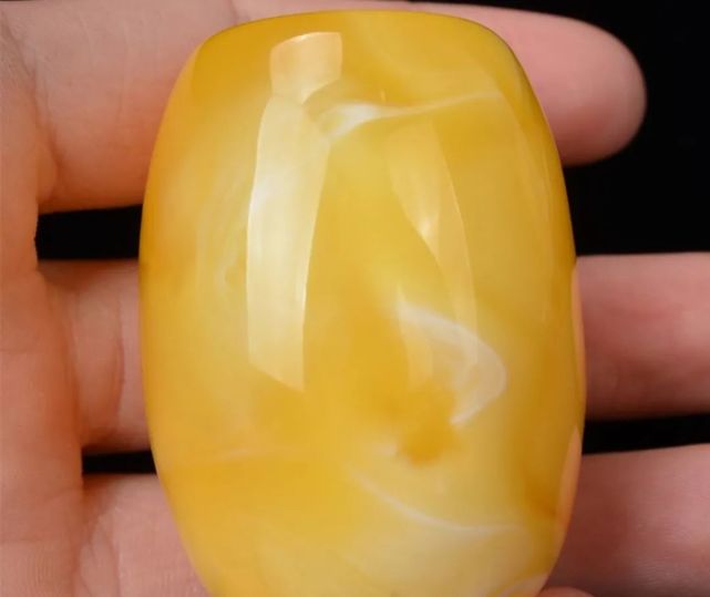 這種蜜蠟一看就是“高級貨”！溫潤端麗，就像流動的黃金……