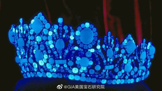 什么是寶石熒光?寶石熒光的意義和價值