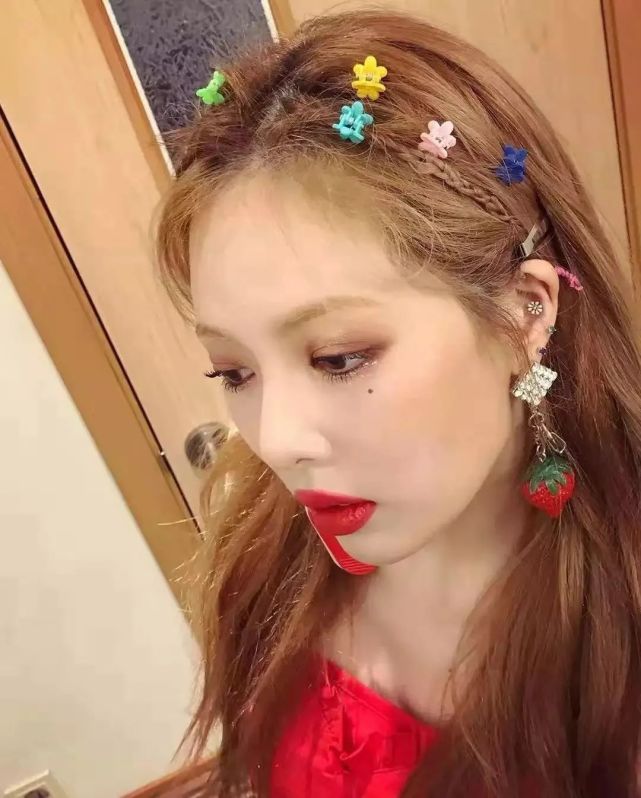 泫雅的求婚戒指被網友吐槽太丑,設計師回應稱很貴