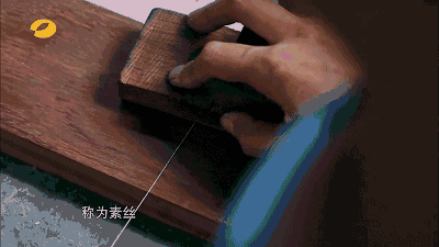 18000買的大牌金手鐲,竟然是膠水粘的?