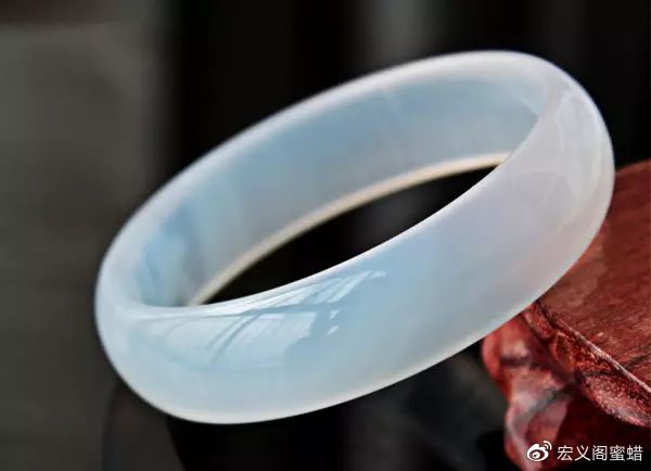 分清翡翠、玉髓，記牢這些特征即可