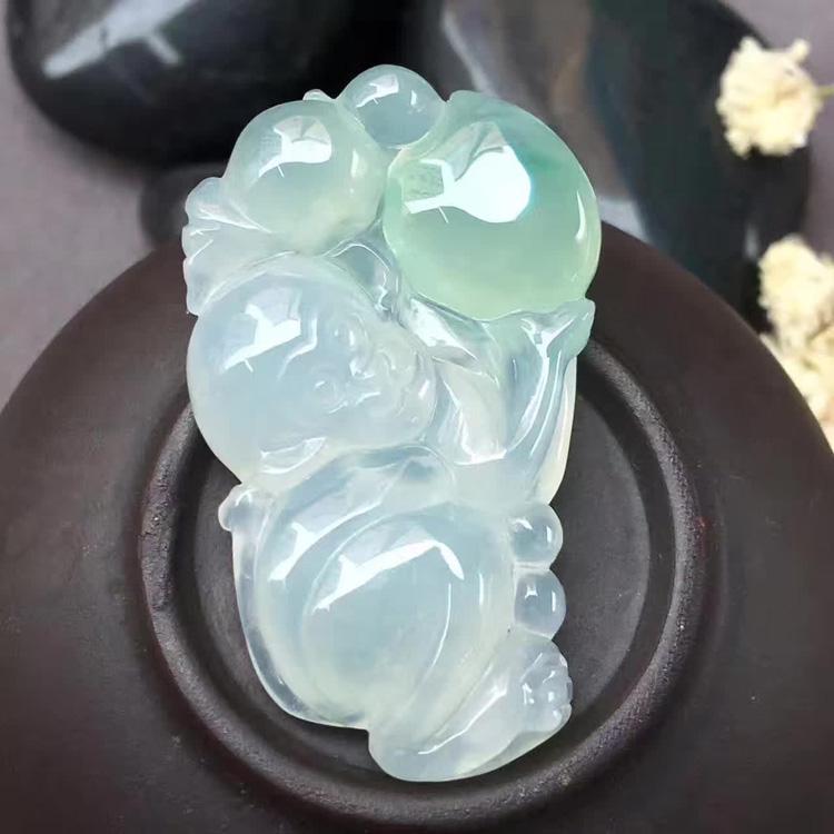 新翡翠買回來怎么泡水 泡水保養能讓你的翡翠更加水潤動人 新翡翠買回來怎么泡水 泡水保養能讓你的翡翠更