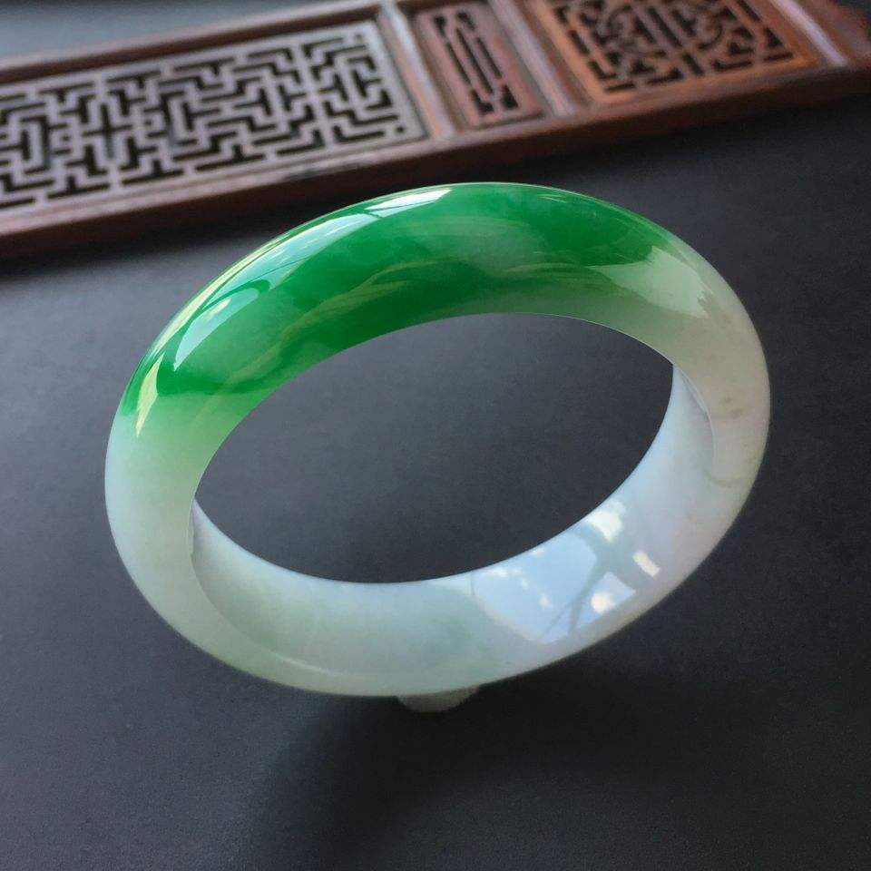 玉鐲的保養方法有哪些 保養玉鐲的好處有哪些
