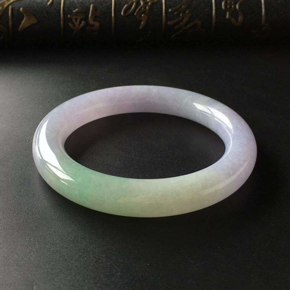 有人買了5萬元的春帶彩翡翠手鐲 讓我告訴你們選