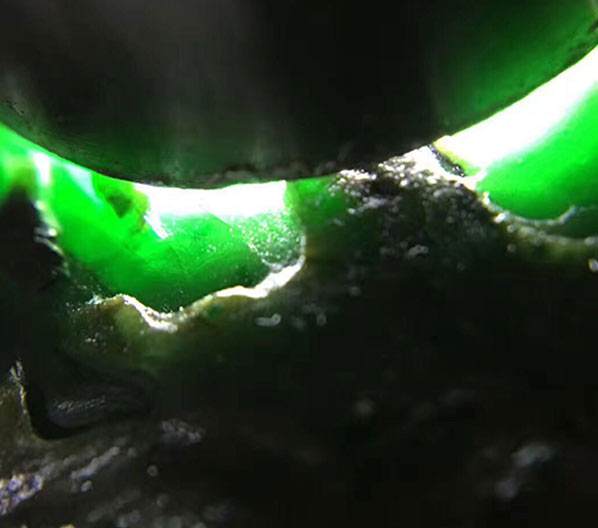 云南瑞麗翡翠賭石技巧有哪些 這些知識你知道嗎