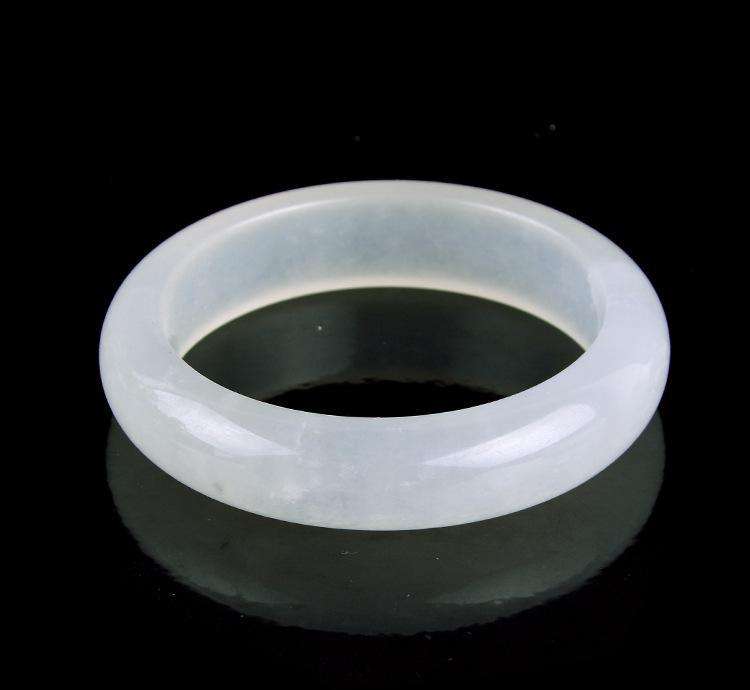 仿玉手鐲如何鑒別真假 玻璃和玉石手鐲如何辨別