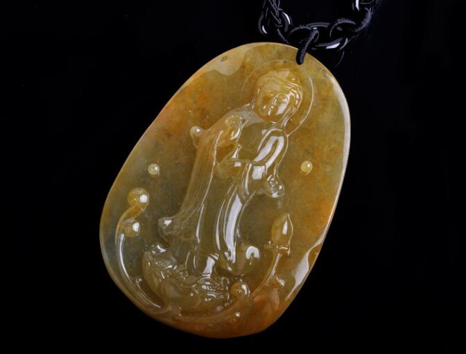 怎樣通過簡單的方法來鑒別翡翠的真假 很多人不