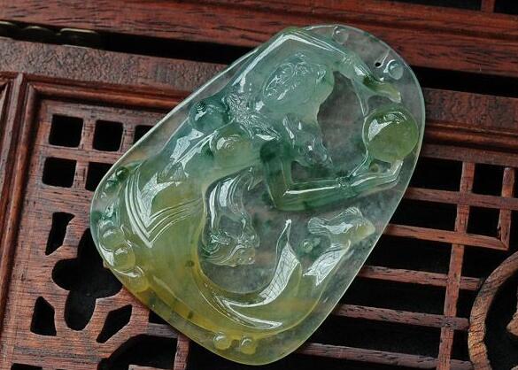 還不清楚鑒定天然翡翠的方法 一文帶你快速了解