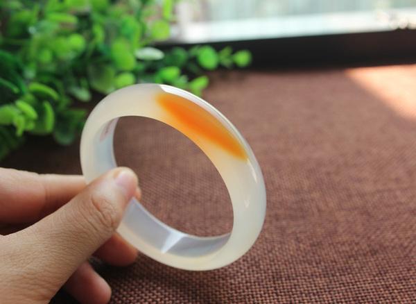 玉髓和瑪瑙的區別？【玉髓和瑪瑙區別專業區別