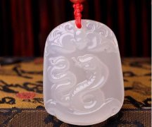 怎么分辨玉髓和翡翠？玉髓和翡翠的區別【精選