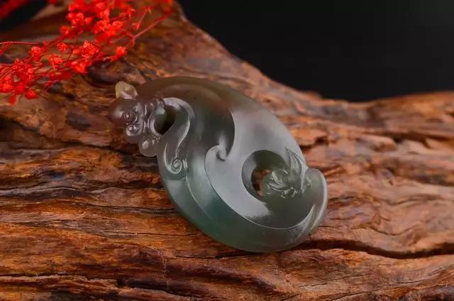 玉髓與瑪瑙的區別？【瑪瑙和玉髓的區別圖片】