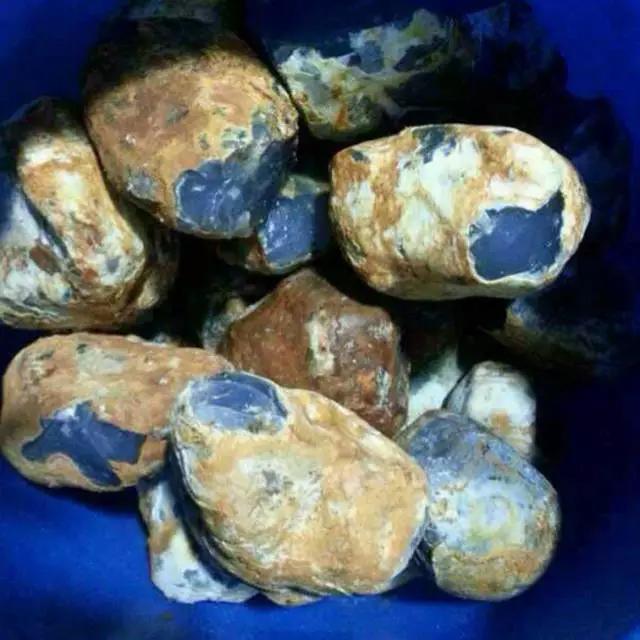 玉髓與瑪瑙的區別？【瑪瑙和玉髓的區別圖片】