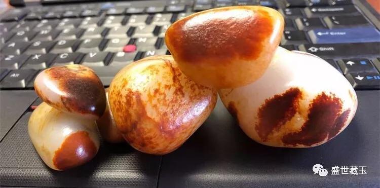 其實入手和田玉籽料就這的兩點！和田玉籽料鑒