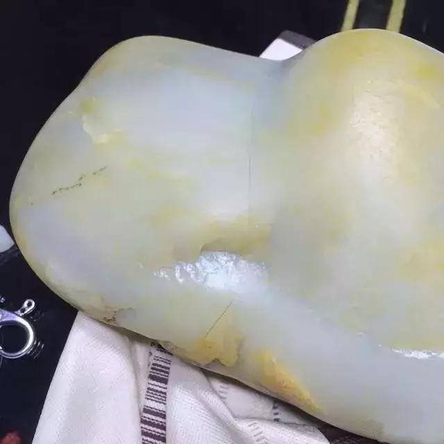 也許只有土豪才這樣玩籽料！