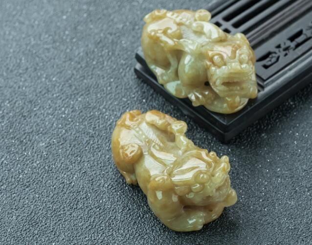 翡翠貔貅吊墜的佩戴禁忌？翡翠貔貅需不需要開