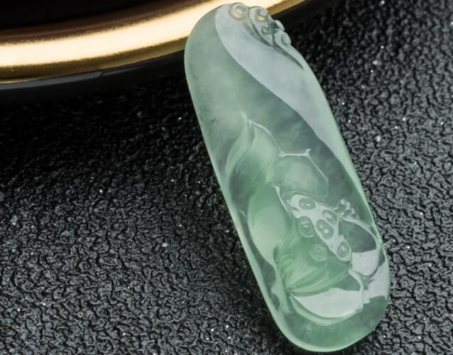 帶翡翠的好處有哪些？翡翠真的能養人嗎？ -翡翠
