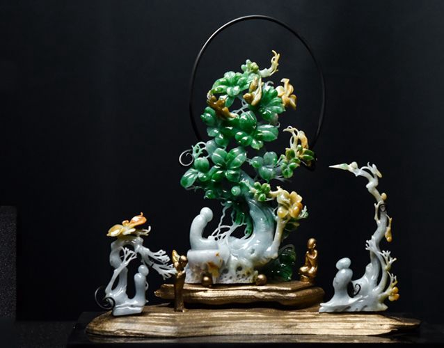 翡翠擺件價格是高是低？翡翠擺件到底有沒有收
